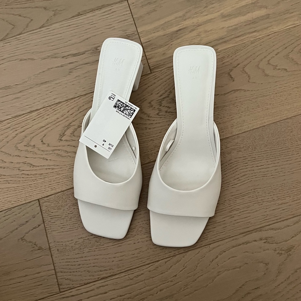 H&M White Square-Toe Block Heel Slide Sandals - Picture 2 of 4